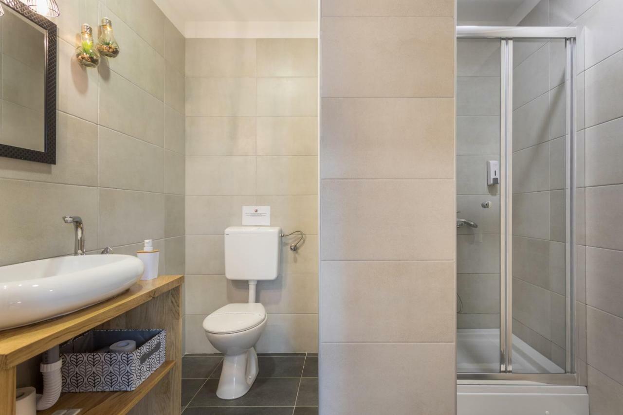 אוסילק Apartmani Mursa מראה חיצוני תמונה
